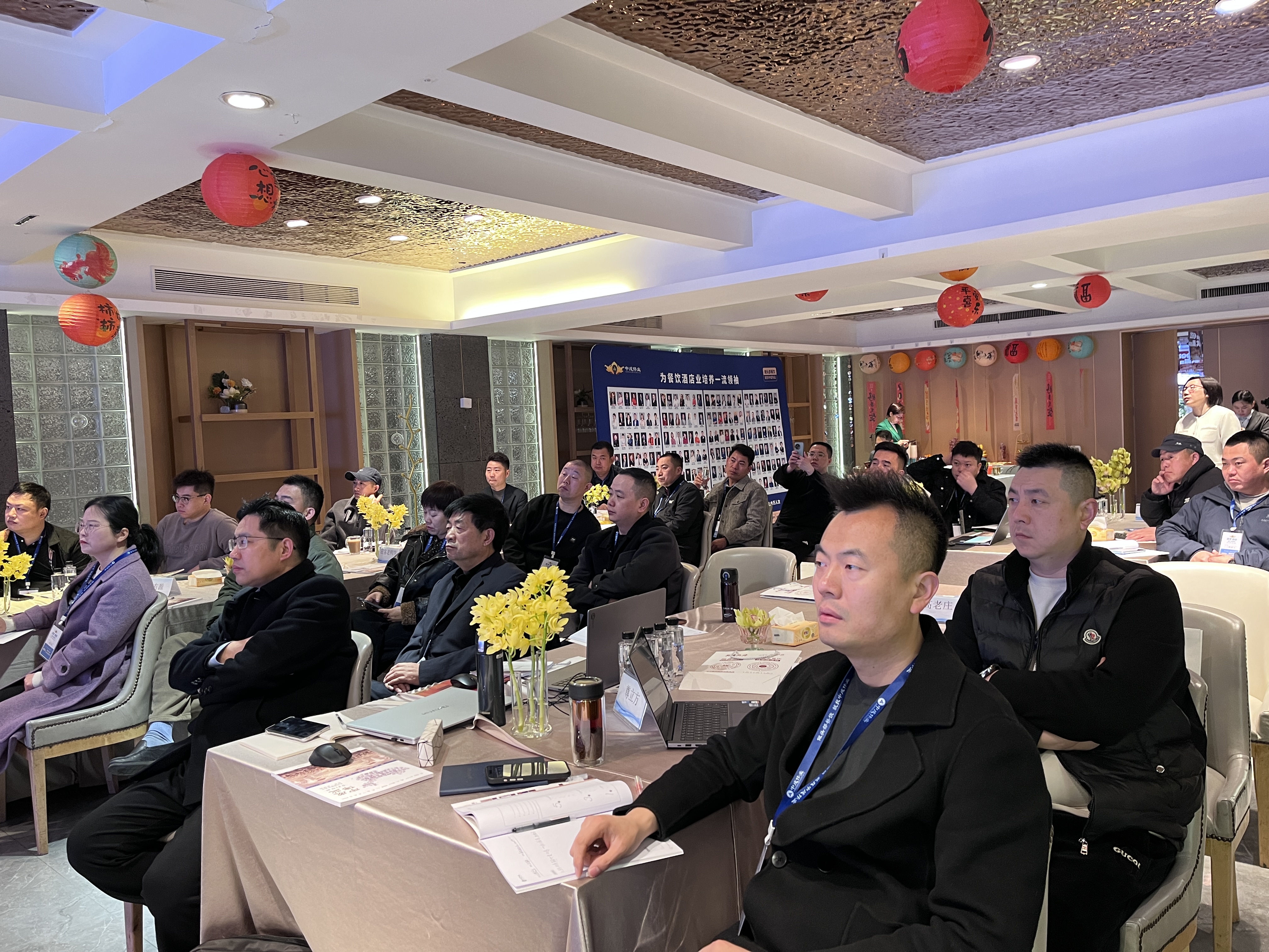 03111041_09.jpg 03111041_09.jpg